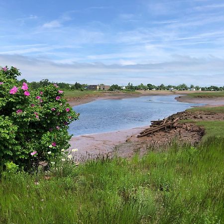 Pleasant Street Inn Parrsboro ภายนอก รูปภาพ