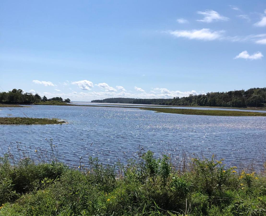 Pleasant Street Inn Parrsboro ภายนอก รูปภาพ