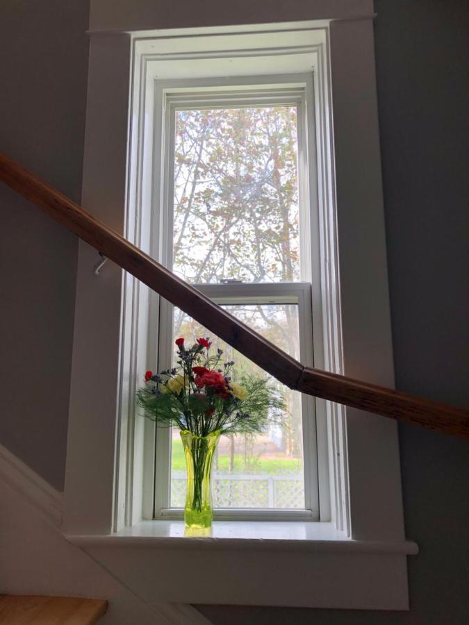 Pleasant Street Inn Parrsboro ภายนอก รูปภาพ