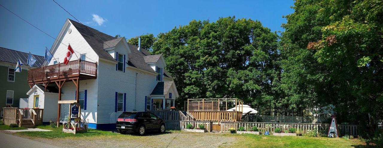Pleasant Street Inn Parrsboro ภายนอก รูปภาพ